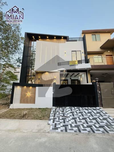 5 Marla Brand New Prenium House Are Available