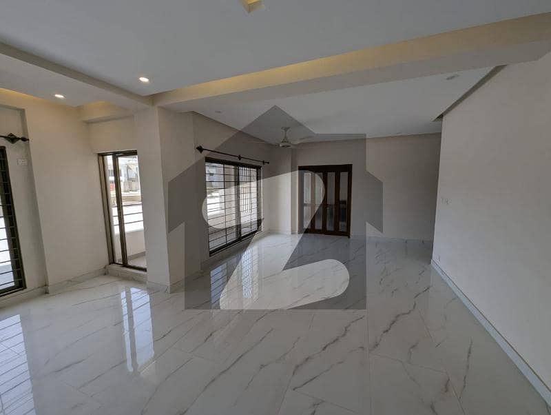 عسکری 6 ملیر کنٹونمنٹ,کینٹ,کراچی میں 4 کمروں کا 13 مرلہ فلیٹ 3.7 کروڑ میں برائے فروخت۔