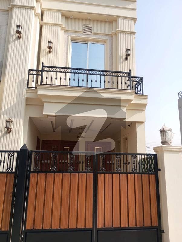 Ali Town house Prime location Ali Town house Prime location