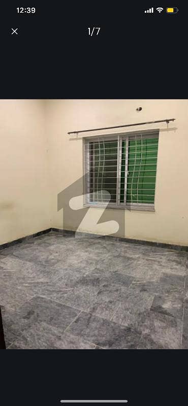 گلبرگ 2 گلبرگ,لاہور میں 2 کمروں کا 3 مرلہ زیریں پورشن 35.0 ہزار میں کرایہ پر دستیاب ہے۔