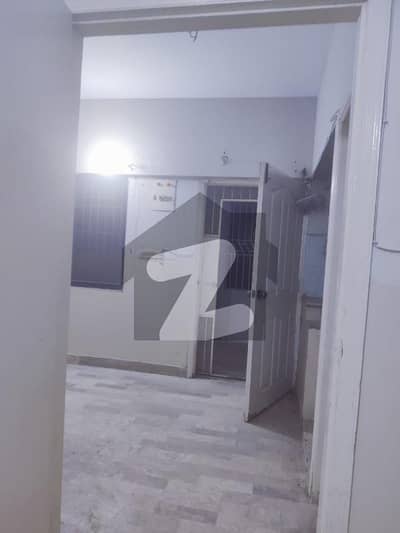 ناظم آباد 4 ناظم آباد,کراچی میں 2 کمروں کا 3 مرلہ فلیٹ 35.0 ہزار میں کرایہ پر دستیاب ہے۔