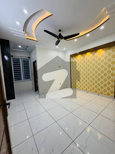 in p w d 10marla House 5bedroom tiles floor prime location sale dimnd 450 lac in p w d 10marla House 5bedroom tiles floor prime location sale dimnd 450 lac