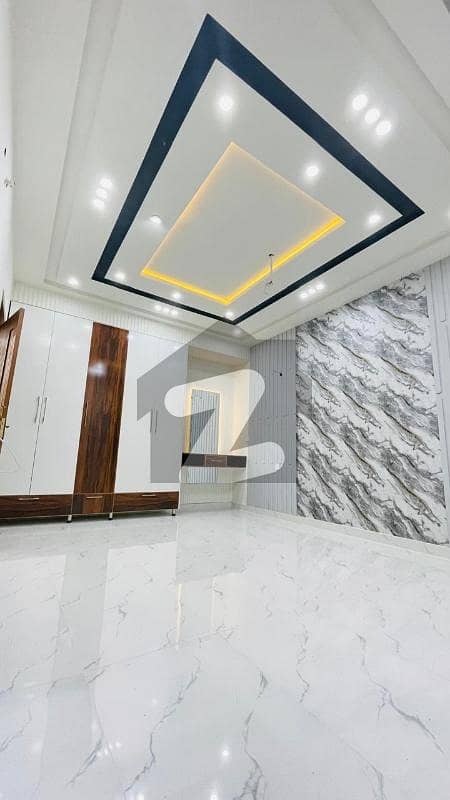 ایڈن ویلی فیصل آباد میں 2 کمروں کا 2 مرلہ مکان 80.0 لاکھ میں برائے فروخت۔