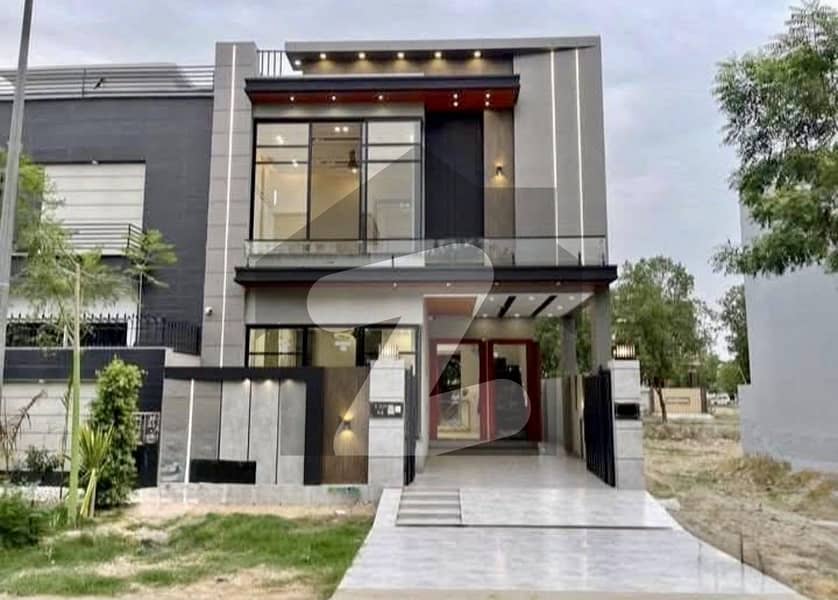 Elegant Living 5 Marla Luxury House Near Park Elegant Living 5 Marla Luxury House Near Park