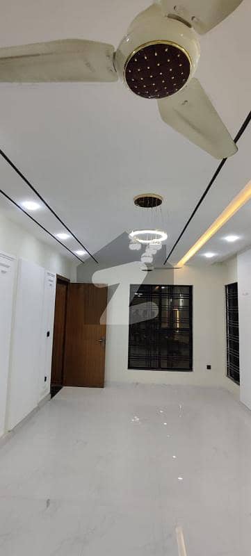 ایم پی سی ایچ ایس ۔ ملٹی گارڈنز بی ۔ 17,اسلام آباد میں 4 کمروں کا 5 مرلہ مکان 2.5 کروڑ میں برائے فروخت۔ ایم پی سی ایچ ایس ۔ ملٹی گارڈنز بی ۔ 17,اسلام آباد میں 4 کمروں کا 5 مرلہ مکان 2.5 کروڑ میں برائے فروخت۔