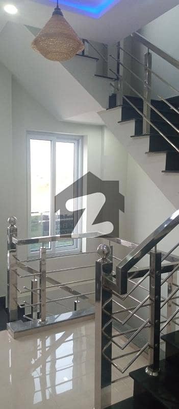 ای ۔ 11 اسلام آباد میں 3 کمروں کا 10 مرلہ زیریں پورشن 60.0 ہزار میں کرایہ پر دستیاب ہے۔