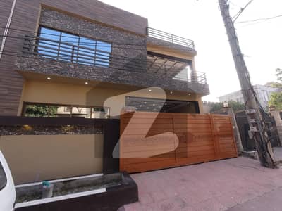 Tripple Storey 10 Marla House For sale In Gulshan Abad Sector 3 Rawalpindi