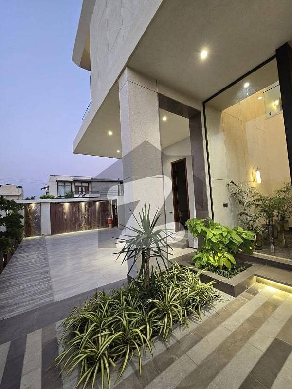 ڈی ایچ اے فیز 8 ڈی ایچ اے ڈیفینس,کراچی میں 6 کمروں کا 1 کنال مکان 23.0 کروڑ میں برائے فروخت۔ ڈی ایچ اے فیز 8 ڈی ایچ اے ڈیفینس,کراچی میں 6 کمروں کا 1 کنال مکان 23.0 کروڑ میں برائے فروخت۔