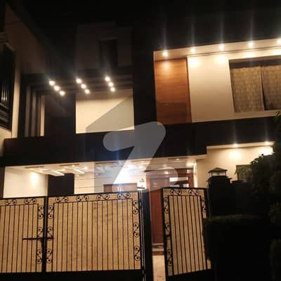 بسم اللہ ہاؤسنگ سکیم ۔ علی بلاک بسم اللہ ہاؤسنگ سکیم,جی ٹی روڈ,لاہور میں 5 کمروں کا 10 مرلہ مکان 3.25 کروڑ میں برائے فروخت۔