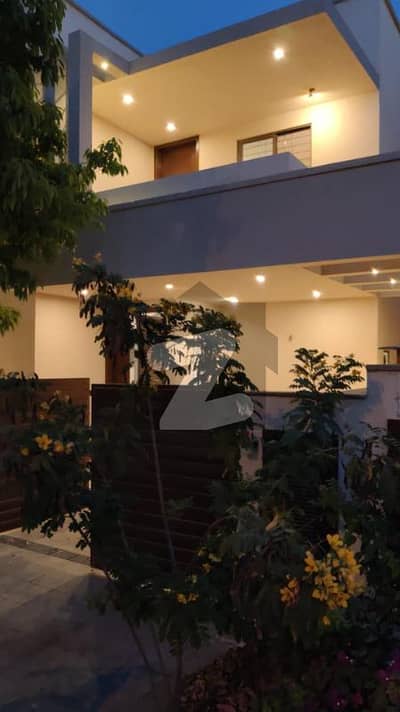 بحریہ ٹاؤن - پریسنٹ 1 بحریہ ٹاؤن کراچی,کراچی میں 4 کمروں کا 11 مرلہ مکان 90.0 ہزار میں کرایہ پر دستیاب ہے۔