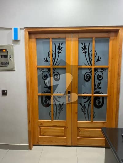 سٹی ٹاور اینڈ شاپنگ مال یونیورسٹی روڈ,کراچی میں 2 کمروں کا 6 مرلہ فلیٹ 1.75 کروڑ میں برائے فروخت۔