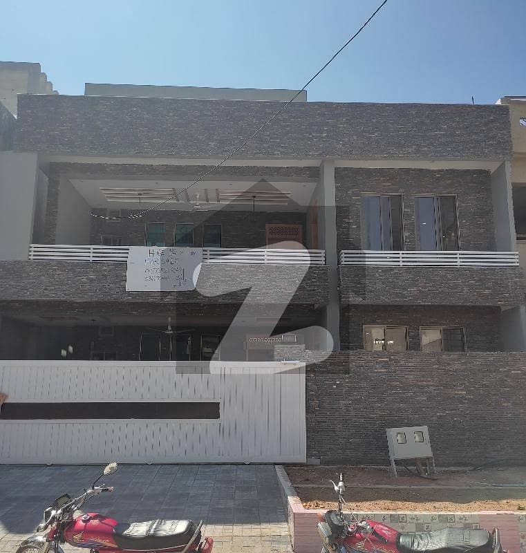 40x80 Beautifull House For Rent In G13