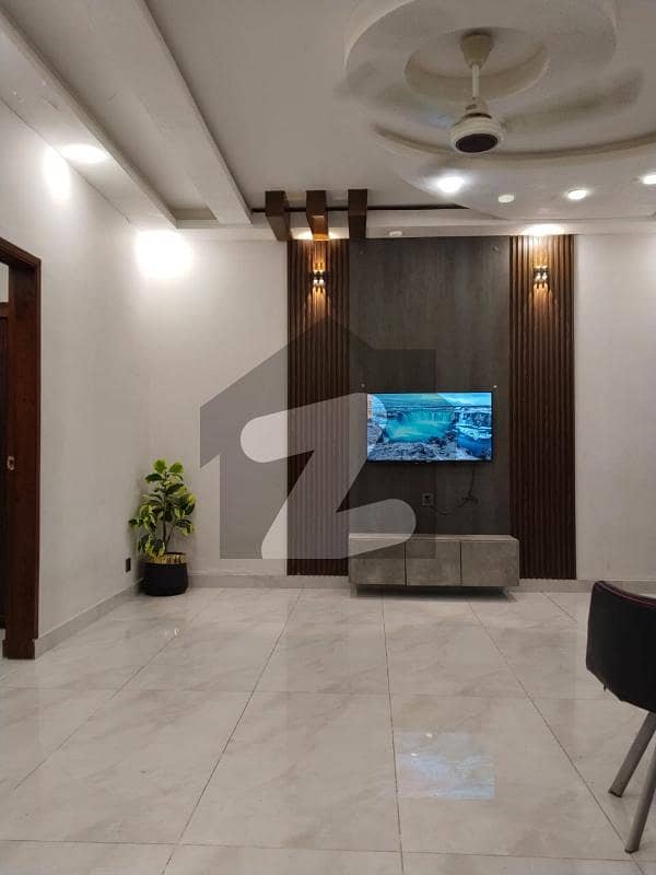 بدر کمرشل ایریا ڈی ایچ اے فیز 5,ڈی ایچ اے ڈیفینس,کراچی میں 2 کمروں کا 4 مرلہ فلیٹ 1.25 کروڑ میں برائے فروخت۔