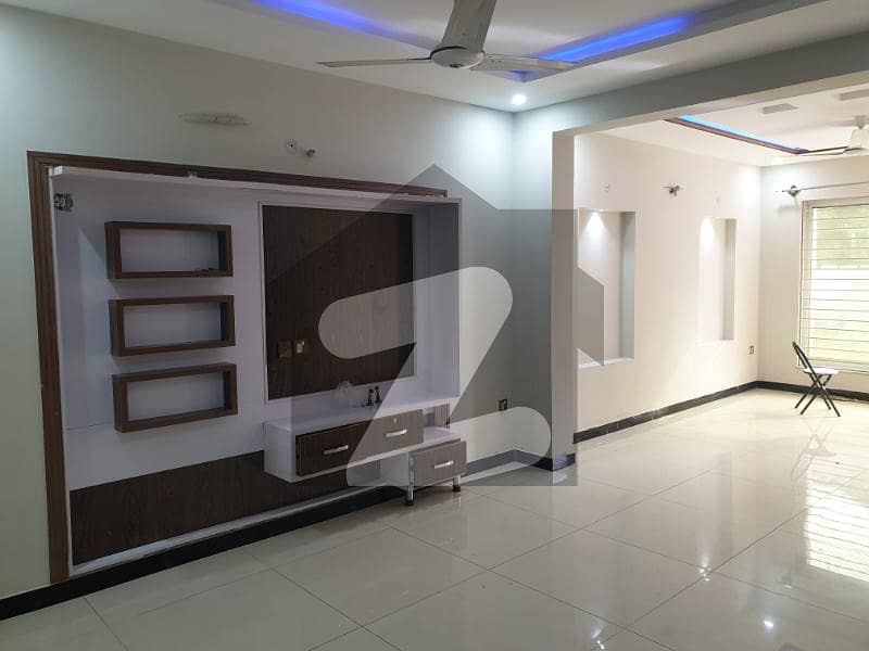 7 Marla Beautiful House For Sale in Reasonable Price 7 Marla Beautiful House For Sale in Reasonable Price