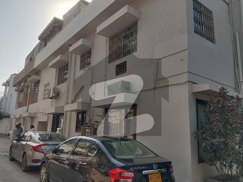 کلفٹن ۔ بلاک 5 کلفٹن,کراچی میں 4 کمروں کا 12 مرلہ فلیٹ 2.2 لاکھ میں کرایہ پر دستیاب ہے۔ کلفٹن ۔ بلاک 5 کلفٹن,کراچی میں 4 کمروں کا 12 مرلہ فلیٹ 2.2 لاکھ میں کرایہ پر دستیاب ہے۔