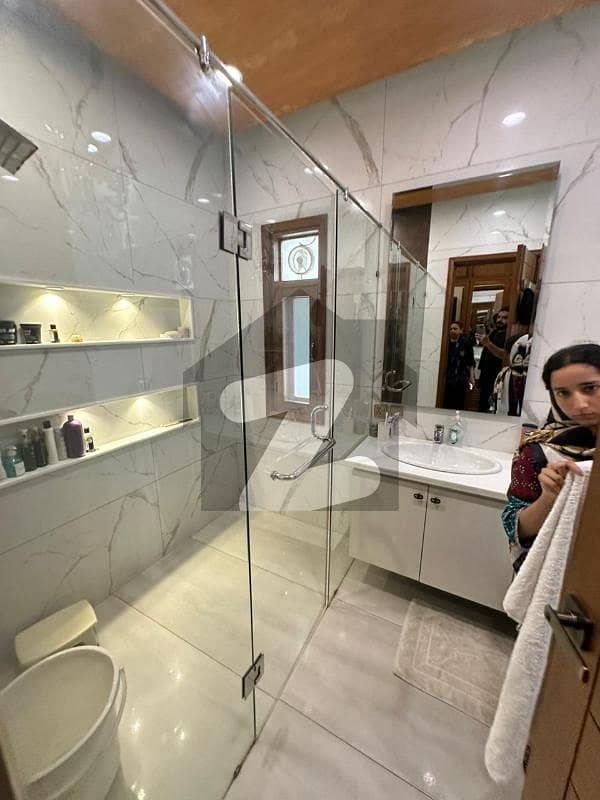 ایس ایم سی ایچ ایس ۔ سندھی مسلم سوسائٹی جمشید ٹاؤن,کراچی میں 6 کمروں کا 1 کنال مکان 7.5 لاکھ میں کرایہ پر دستیاب ہے۔