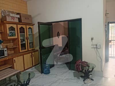 جوہر ٹاؤن فیز 2 جوہر ٹاؤن,لاہور میں 2 کمروں کا 8 مرلہ بالائی پورشن 75.0 ہزار میں کرایہ پر دستیاب ہے۔