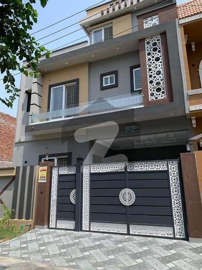 Aesthetic Prime Location House Of 6 Marla For sale Is Available