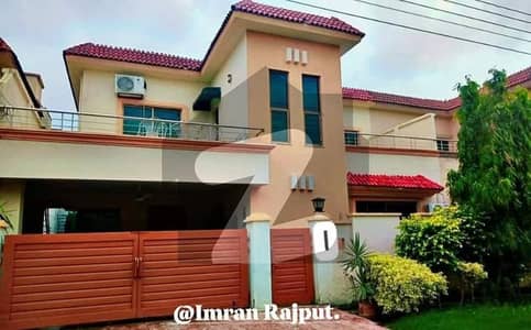 10 MARLA 3 BEDROOMS SD HOUSE AVAILABLE FOR RENT