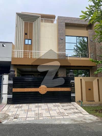 ایل ڈی اے ایوینیو ۔ بلاک سی ایل ڈی اے ایوینیو,لاہور میں 6 کمروں کا 10 مرلہ مکان 3.9 کروڑ میں برائے فروخت۔ ایل ڈی اے ایوینیو ۔ بلاک سی ایل ڈی اے ایوینیو,لاہور میں 6 کمروں کا 10 مرلہ مکان 3.9 کروڑ میں برائے فروخت۔