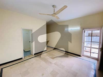 FOR RENT 666 Sq yard Old Construction Double Storey House F_7/4