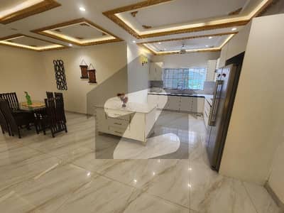 واپڈا ٹاؤن فیز 1 - بلاک ڈی2 واپڈا ٹاؤن فیز 1,واپڈا ٹاؤن,لاہور میں 7 کمروں کا 2 کنال مکان 28.0 کروڑ میں برائے فروخت۔