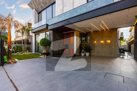 ڈی ایچ اے فیز 7 - بلاک ایکس فیز 7,ڈیفنس (ڈی ایچ اے),لاہور میں 5 کمروں کا 1 کنال مکان 6.95 کروڑ میں برائے فروخت۔