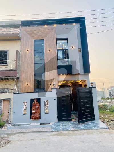 الرحمان فیز 2 - بلاک این الرحمان گارڈن فیز 2,الرحمان گارڈن,لاہور میں 3 کمروں کا 3 مرلہ مکان 1.4 کروڑ میں برائے فروخت۔