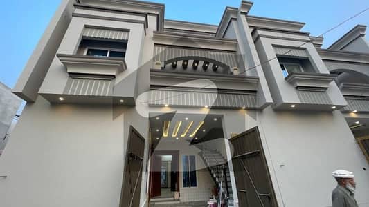 Prime Location In Officers Home Society 5 Marla House For sale