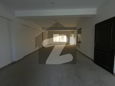 بخاری کمرشل ایریا ڈی ایچ اے فیز 6,ڈی ایچ اے ڈیفینس,کراچی میں 5 مرلہ دفتر 2.3 کروڑ میں برائے فروخت۔