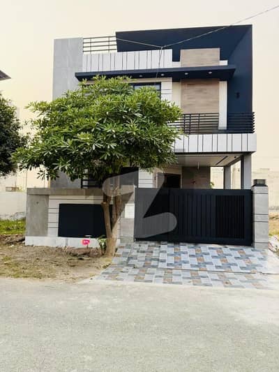 ڈی ایچ اے 11 رہبر فیز 2 ڈی ایچ اے 11 رہبر,لاہور میں 3 کمروں کا 5 مرلہ مکان 2.3 کروڑ میں برائے فروخت۔