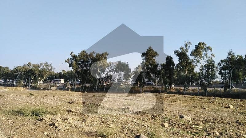 ایف ۔ 17 اسلام آباد میں 8 مرلہ رہائشی پلاٹ 1.05 کروڑ میں برائے فروخت۔