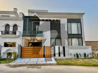 8 Marla Corner Ultra Modern Doubel Height House For Sale