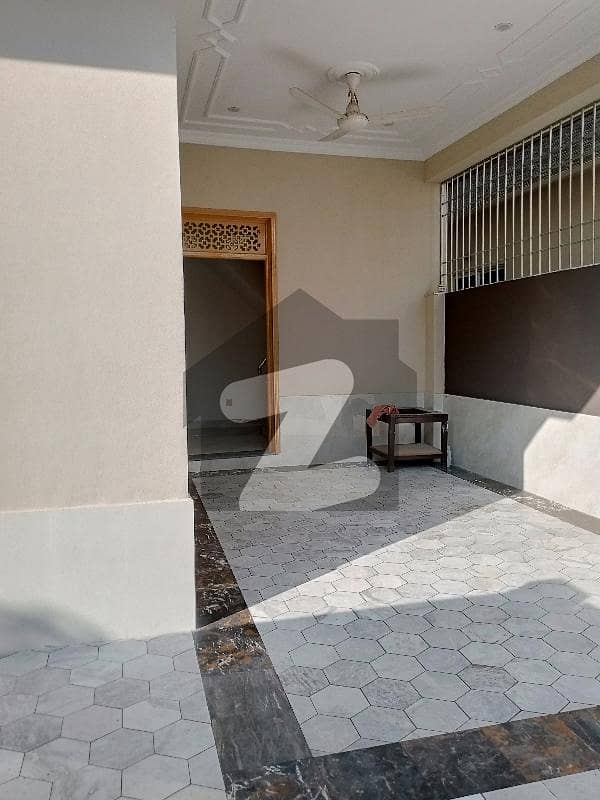 جی ۔ 13/2 جی ۔ 13,اسلام آباد میں 5 کمروں کا 7 مرلہ مکان 5.7 کروڑ میں برائے فروخت۔