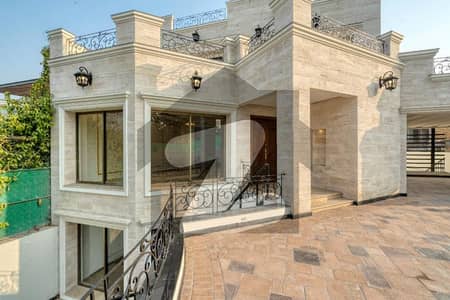 Newly Renovated Prime Location Houses For Rent In F-7