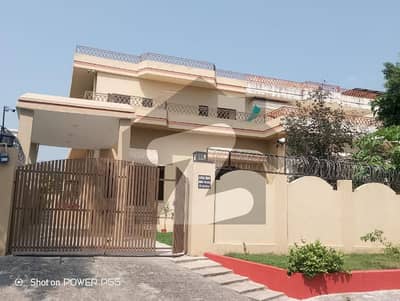1 kanal house with basement for sale at F 11/3 ideal location house at Islamabad