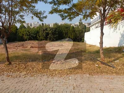 1 Kanal Heighted Back-Open Plot Sector C, Road 1 (Boulevard), Bahria Enclave Investor Price (3.60 Crore)