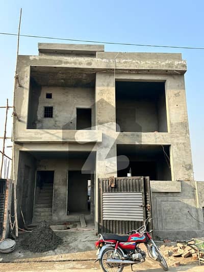 پارک ویو سٹی ۔ اوورسیز بلاک پارک ویو سٹی,لاہور میں 4 کمروں کا 5 مرلہ مکان 1.2 کروڑ میں برائے فروخت۔ پارک ویو سٹی ۔ اوورسیز بلاک پارک ویو سٹی,لاہور میں 4 کمروں کا 5 مرلہ مکان 1.2 کروڑ میں برائے فروخت۔