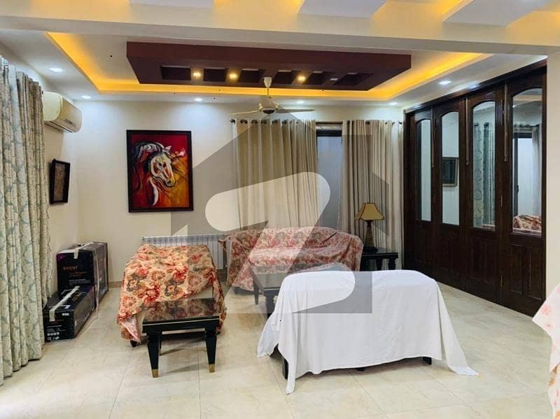 HOUSE FOR RENT IN F-8 HOUSE FOR RENT IN F-8