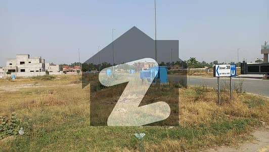 ڈی ایچ اے فیز 8 - بلاک ایس فیز 8,ڈیفنس (ڈی ایچ اے),لاہور میں 1 کنال رہائشی پلاٹ 4.6 کروڑ میں برائے فروخت۔ ڈی ایچ اے فیز 8 - بلاک ایس فیز 8,ڈیفنس (ڈی ایچ اے),لاہور میں 1 کنال رہائشی پلاٹ 4.6 کروڑ میں برائے فروخت۔