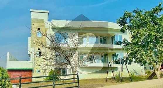 1 Kanal Heighted & Level Plot on 60 Feet Road in Block B