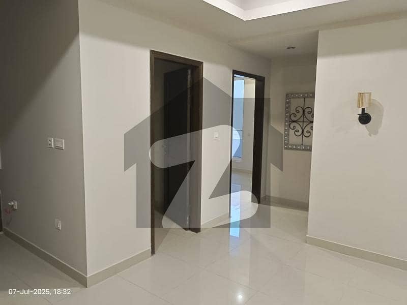 ایف ۔ 11 مرکز ایف ۔ 11,اسلام آباد میں 2 کمروں کا 6 مرلہ فلیٹ 1.25 لاکھ میں کرایہ پر دستیاب ہے۔