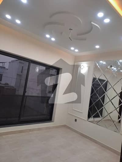 Aesthetic Prime Location Lower Portion Of 5 Marla For rent Is Available