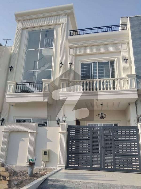 4 Marla Beautiful Location House For Rent