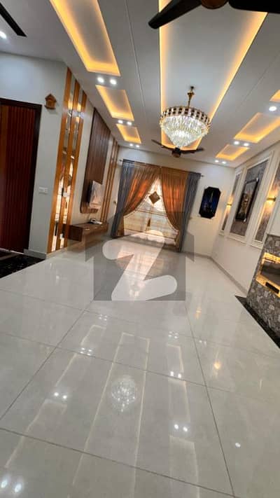 Prime Location 5 Marla House In Only Rs. 15000000