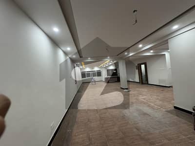 Work Space Available For Rent On Main Jinnah Avenue