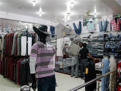 سیٹیلائیٹ ٹاؤن گوجرانوالہ میں 1 کمرے کا 7 مرلہ دکان 15.0 لاکھ میں کرایہ پر دستیاب ہے۔