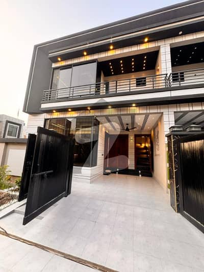 پارک ویو سٹی لاہور میں 4 کمروں کا 5 مرلہ مکان 1.75 کروڑ میں برائے فروخت۔