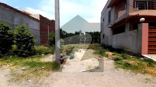 Prime Location 3 Marla Residential Plot Is Available For sale In Elite Town