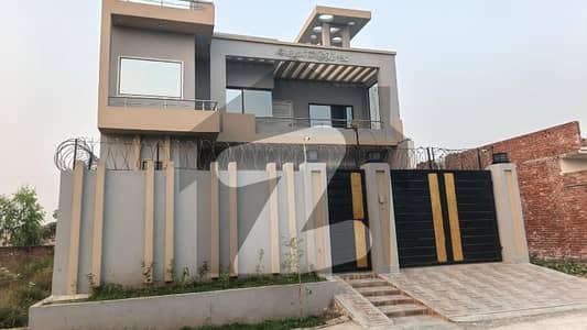 Prime Location Elite Town House Sized 10 Marla For Sale